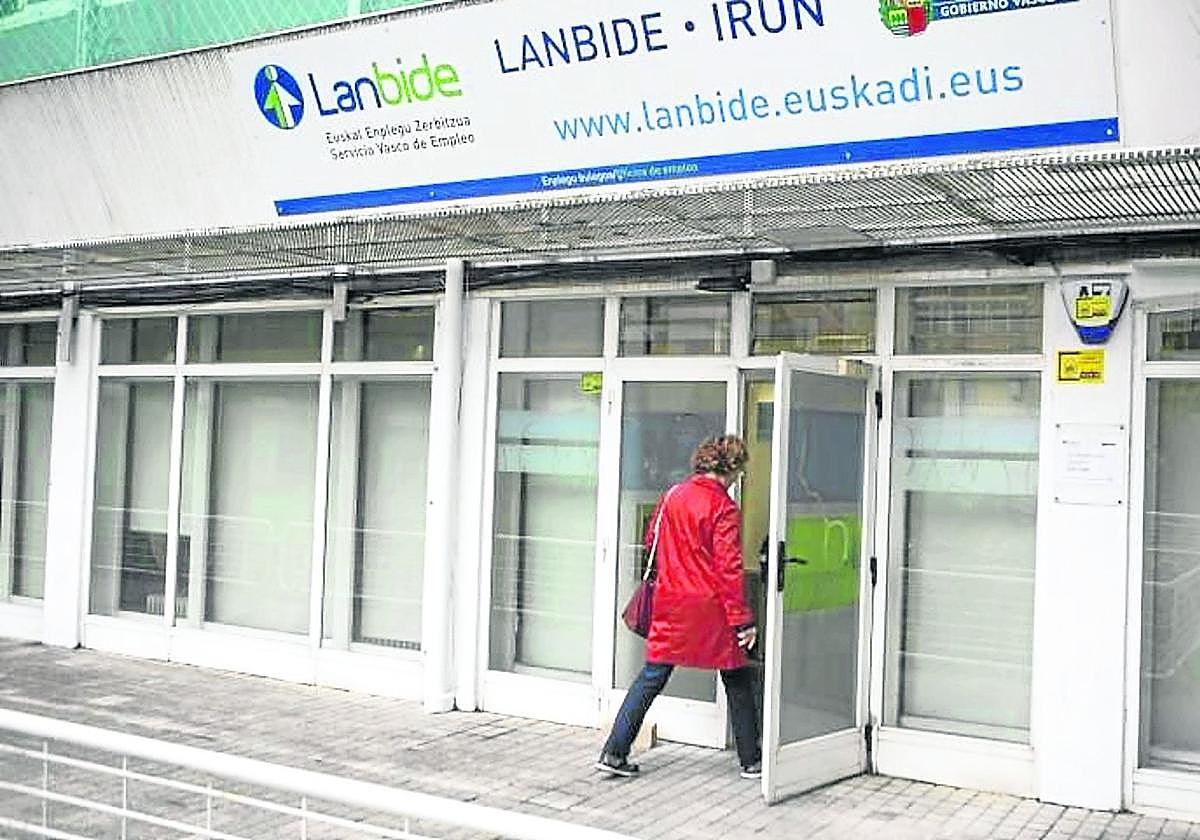 Lanbide abre la convocatoria para facilitar la contratación laboral de mayores de 55 años.