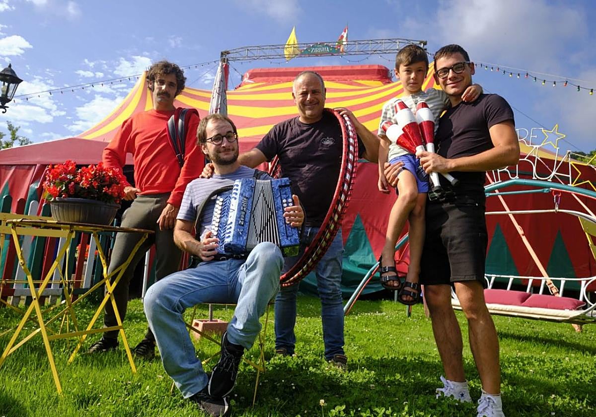 Gure Zirkua pasa gran parte del verano en Orio y la primera semana de septiembre se trasladará al campo de fútbol de Doneztebe.