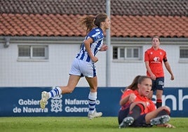Isasisasmendi celebra su primer gol en el primer equipo de la Real.