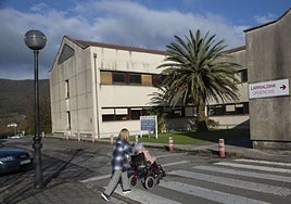 Acceso al servicio de Urgencias del Hospital Bidasoa.