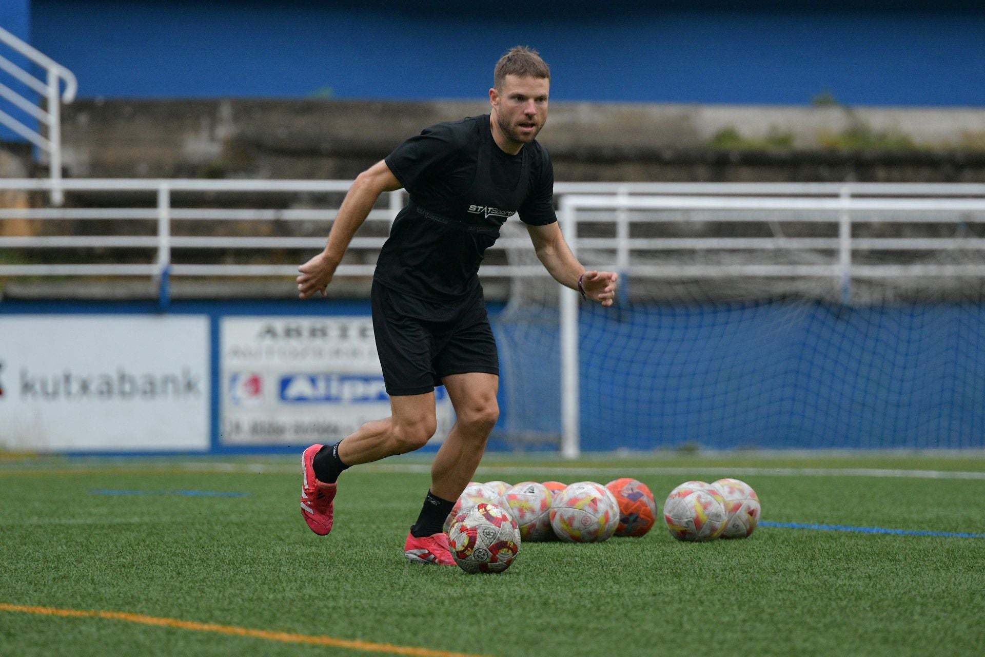 Illarramendi se entrena en el campo de San Miguel