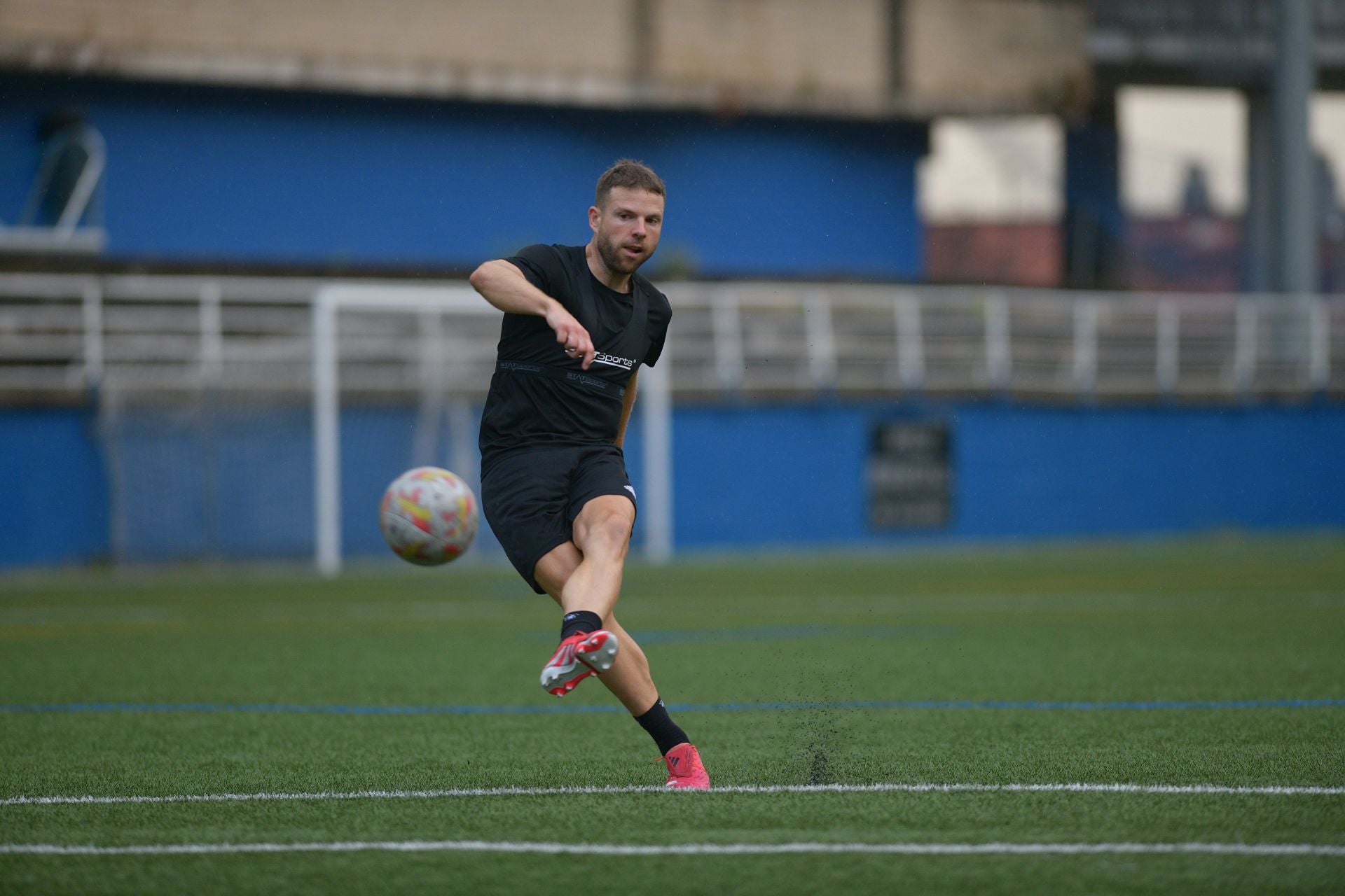 Illarramendi se entrena en el campo de San Miguel