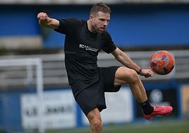 Illarramendi se entrena en el campo de San Miguel