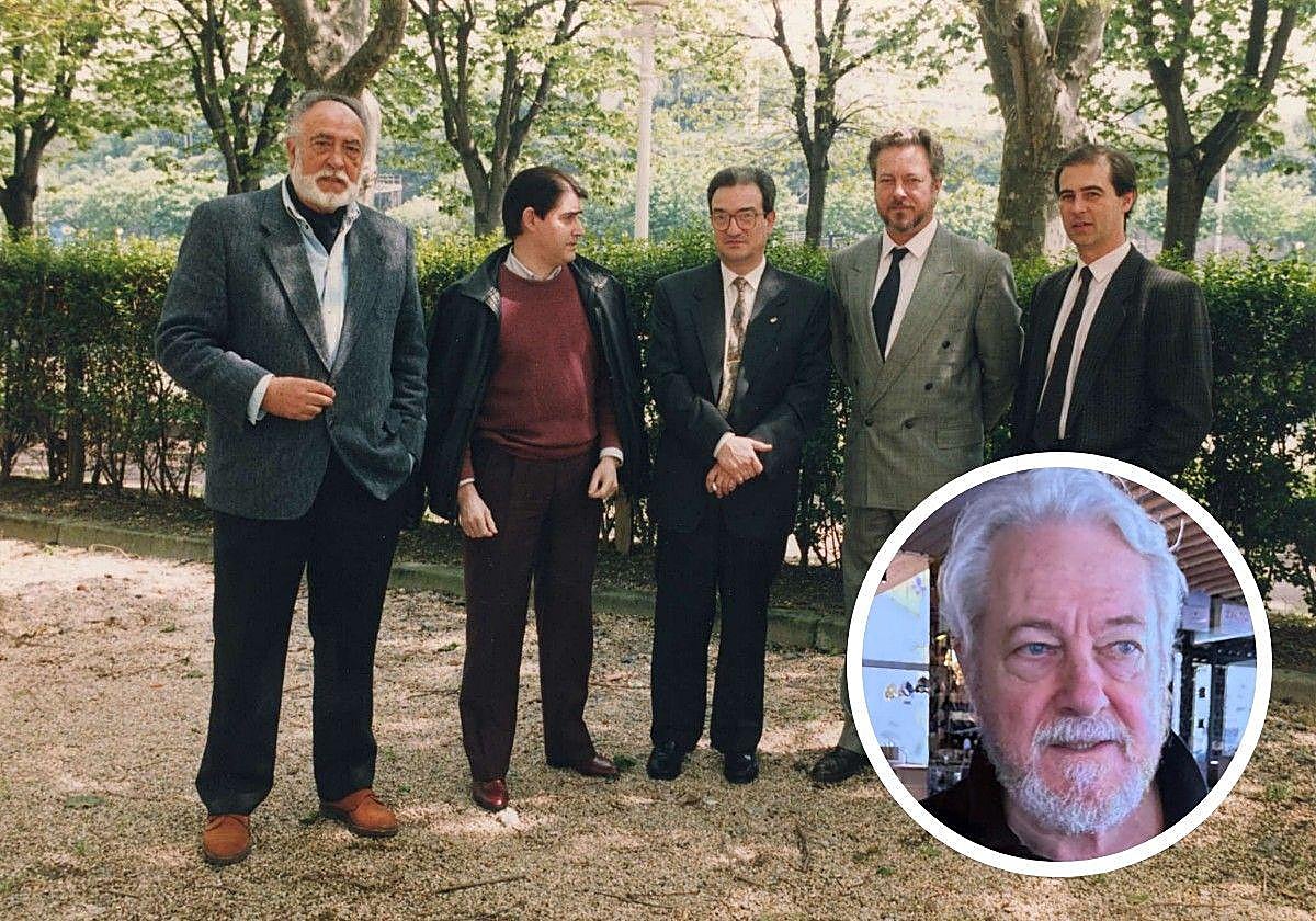 Gorospe, junto a los fundadores de la Filmoteca Vasca, en una imagend e archivo.