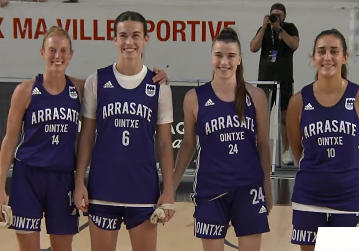 Izar Bedia, Irene Murua, Naroa Zabala y Uxue Esparta.