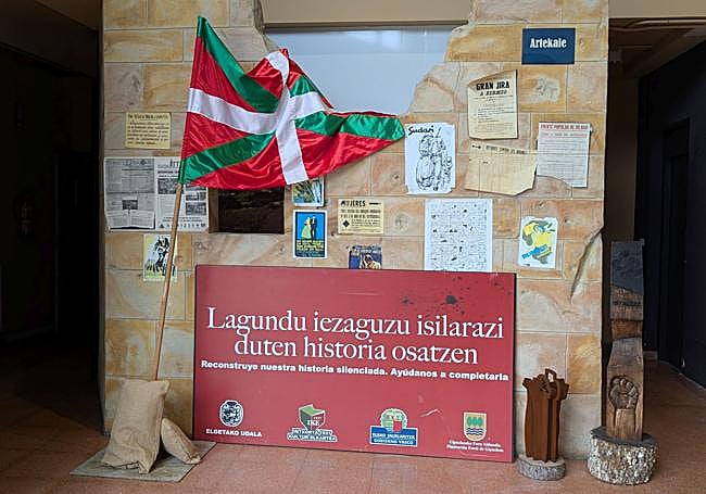 El centro recoge armas, cascos material audiovisual de la Guerra Civil.