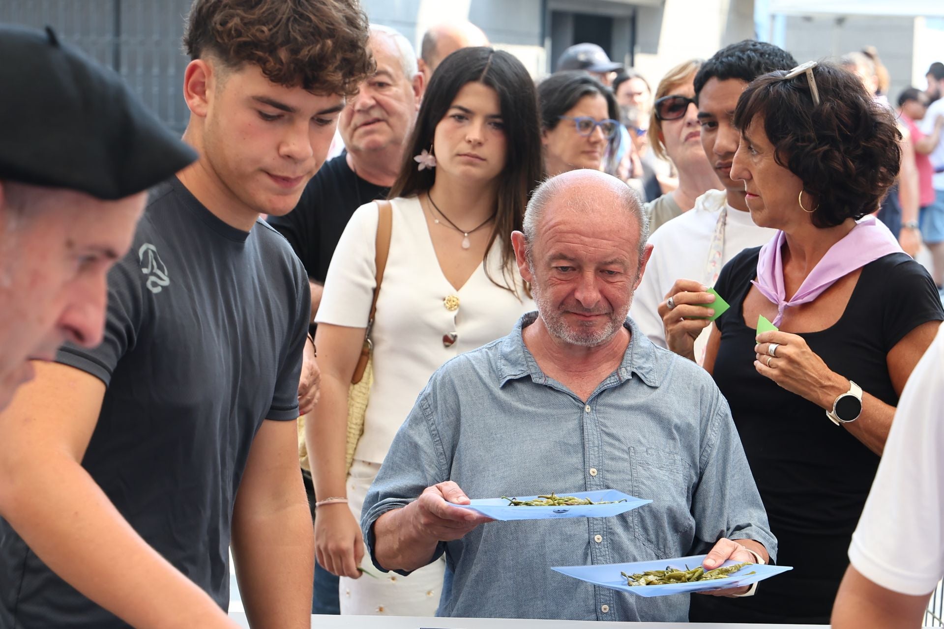 Piparrak eta tomateak, zoriontasuna Ibarran