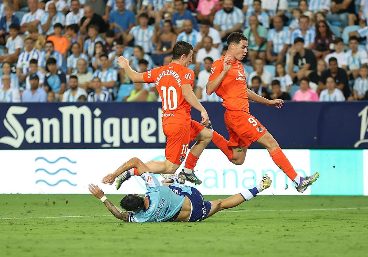 Mariezkurrena y Orobengoa, en una acción de ataque.