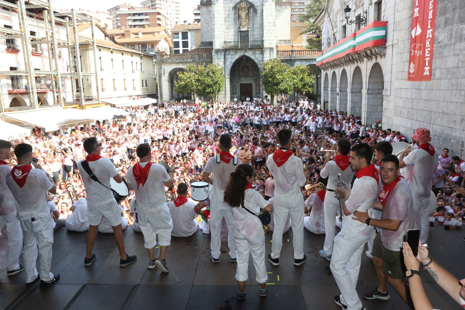 Elgoibar celebra su Txiki Eguna por todo lo alto