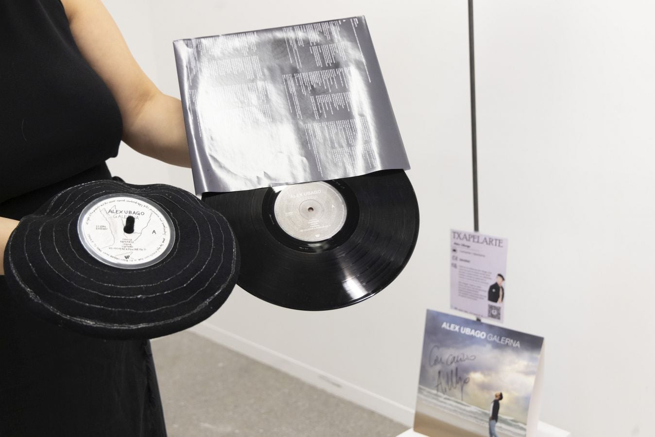 Arte y tradición en la exposición &#039;Txapelarte&#039;