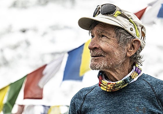 Medio siglo después, Carlos Soria regresa al Manaslu con 86 años.
