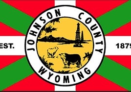 La bandera del condado de Johnson en Wyoming.