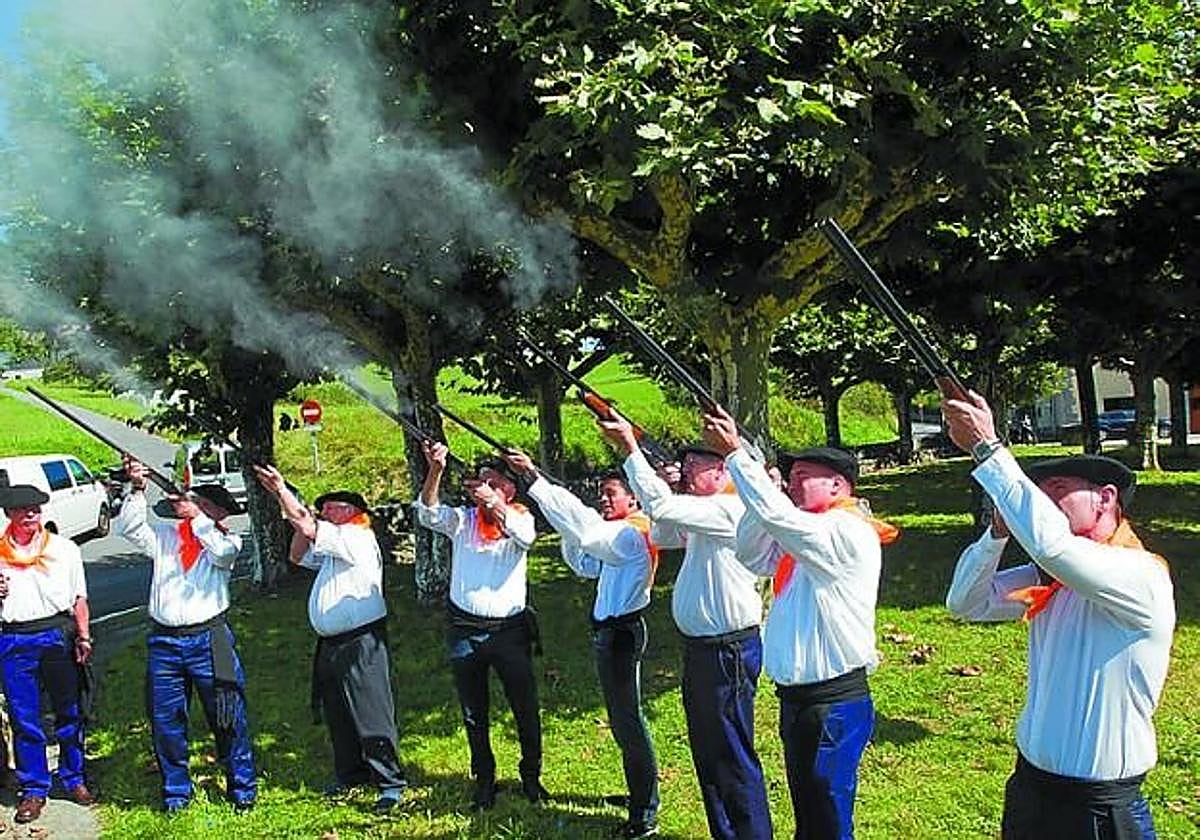 En Andoain vivirán un día de celebración con juegos infantiles, mercado, bertsos y mucha música.