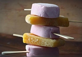 Los helados cremosos o polos preparados en casa son una excelente opción para los días calurosos.