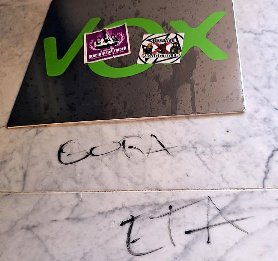 Vox denuncia ante la Ertzaintza una pintada de 'Gora ETA' en su sede de ...