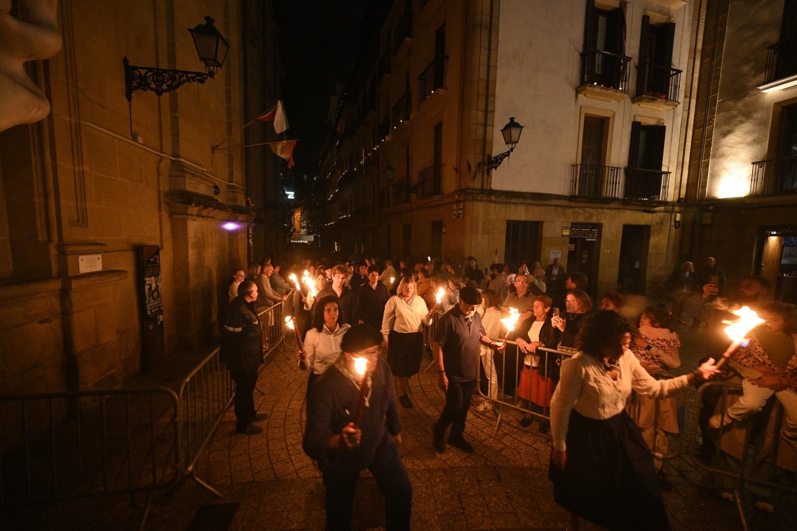 Batalla y apagón en Donostia