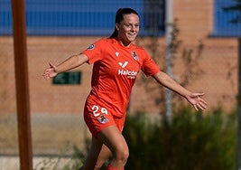 Aiara Agirrezabala celebra el primer gol de este domingo.
