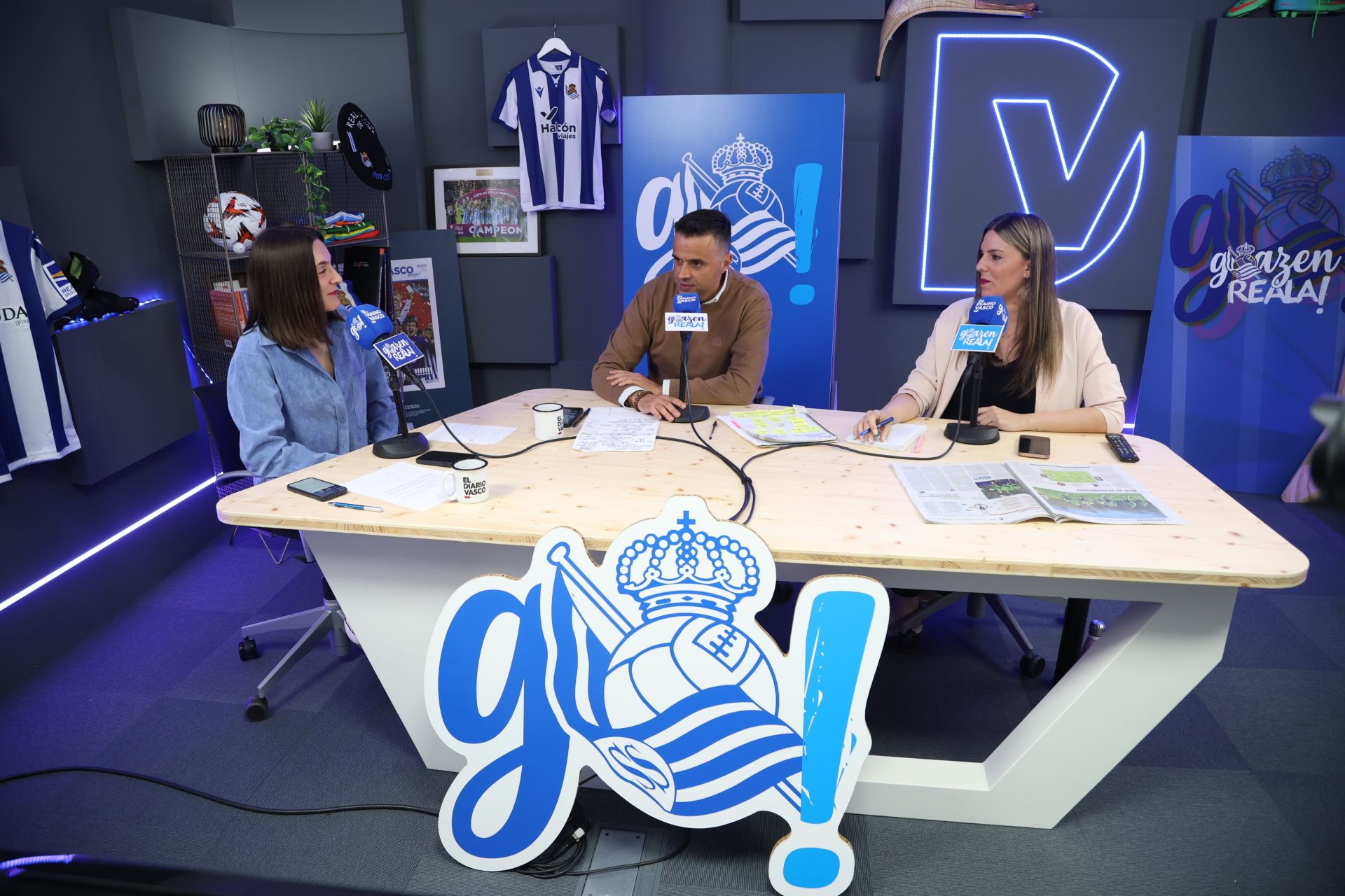 Los periodistas Maite Jiménez, Ángel López e Iris Moreno.