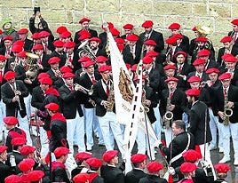 El Alarde empezará su desfile desde Gernikako Arbola a las 8.55.