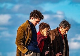 Fionn O'Shea,Helena Bonham Carter y Gabriel Byrne.