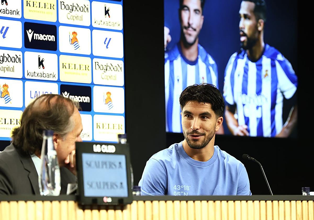 Soler en la rueda de prensa de su presentación