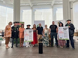 Adur Ezenarro, Libe Otegui, Garbiñe Etxezarreta, Leire Arandia, Ibai Alberdi, Olatz Mitxelena y miembros de la Cofradía del Queso Idiazabal de Ordizia.