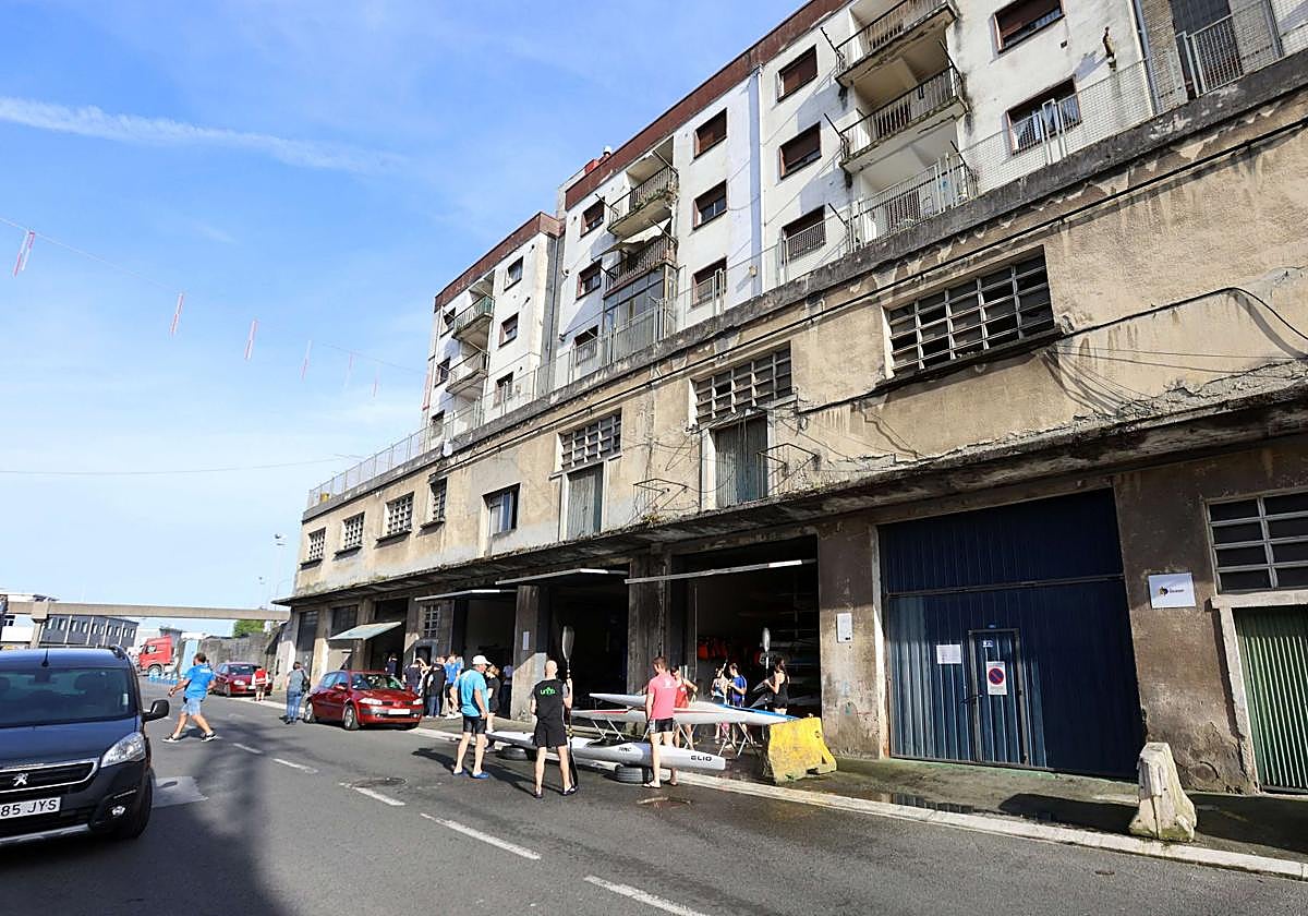 Antiguas instalaciones de Illunbe en uno de los locales de la Autoridad Portuaria en Pasaia.