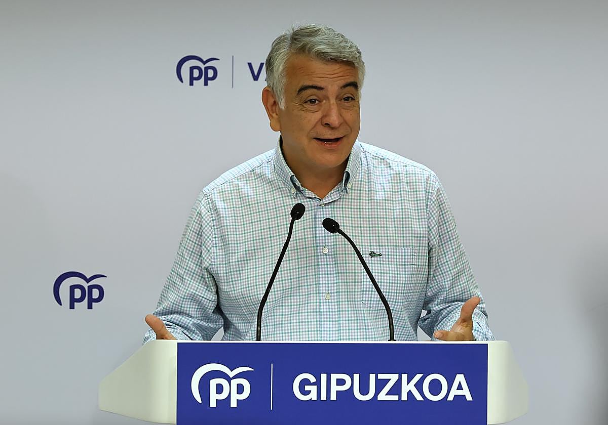 El presidente del PP, Javier de Andrés, en Donostia.