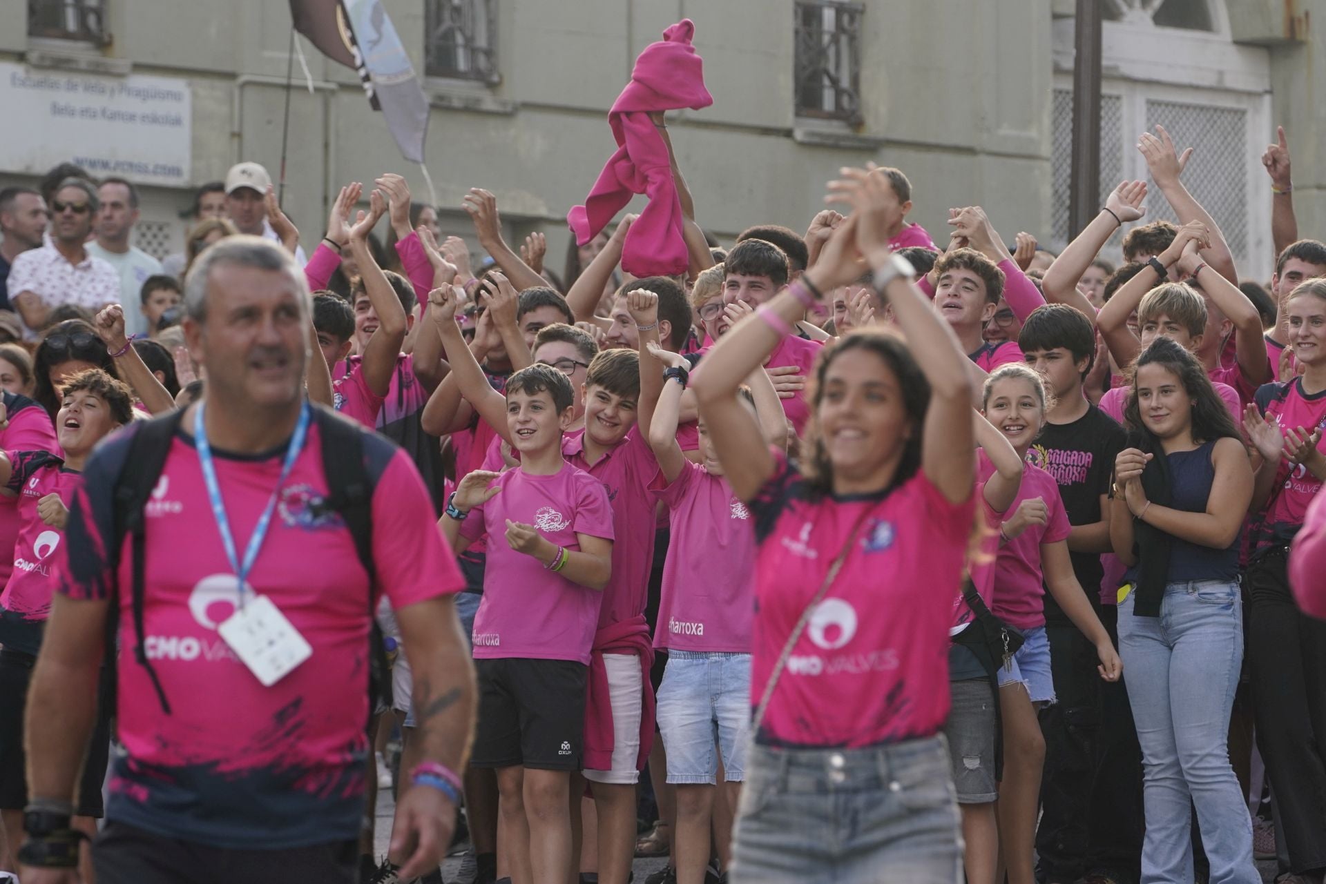 La marea rosa invade Donostia