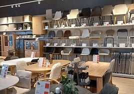 Interior del nuevo establecimiento JYSK en Berango