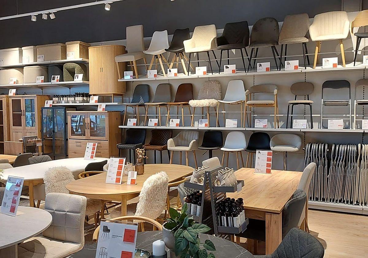 Interior del nuevo establecimiento JYSK en Berango