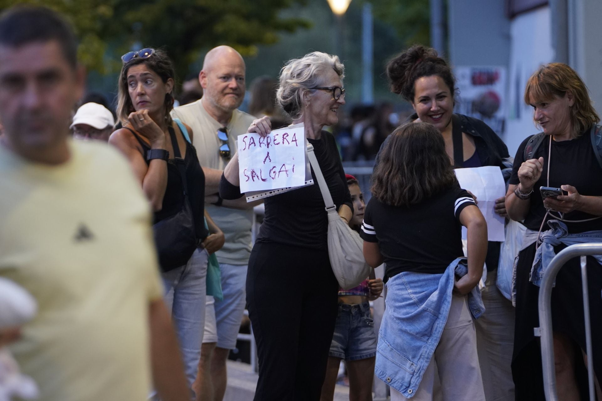 Ambiente de fiesta antes del concierto de Zetak