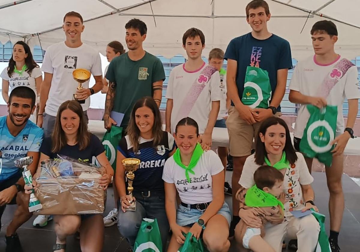Todos los premiados en las diferentes categorías del cross.