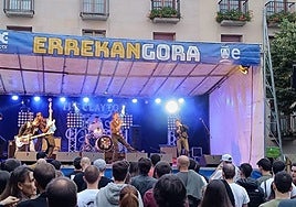 Errekan Gora jaialdiko iazko kontzertu bat Herriko plazan.
