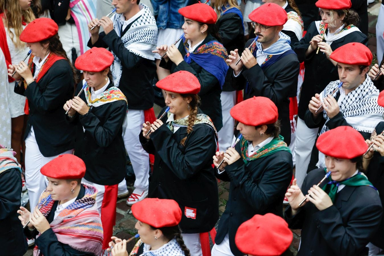 Las mejores imágenes del desfile de la compañía Jaikibel