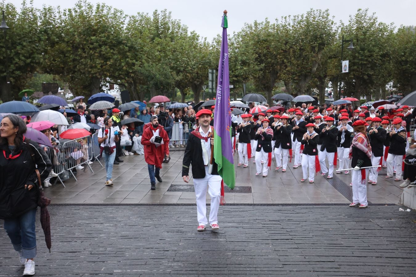 Las mejores imágenes del desfile de la compañía Jaikibel