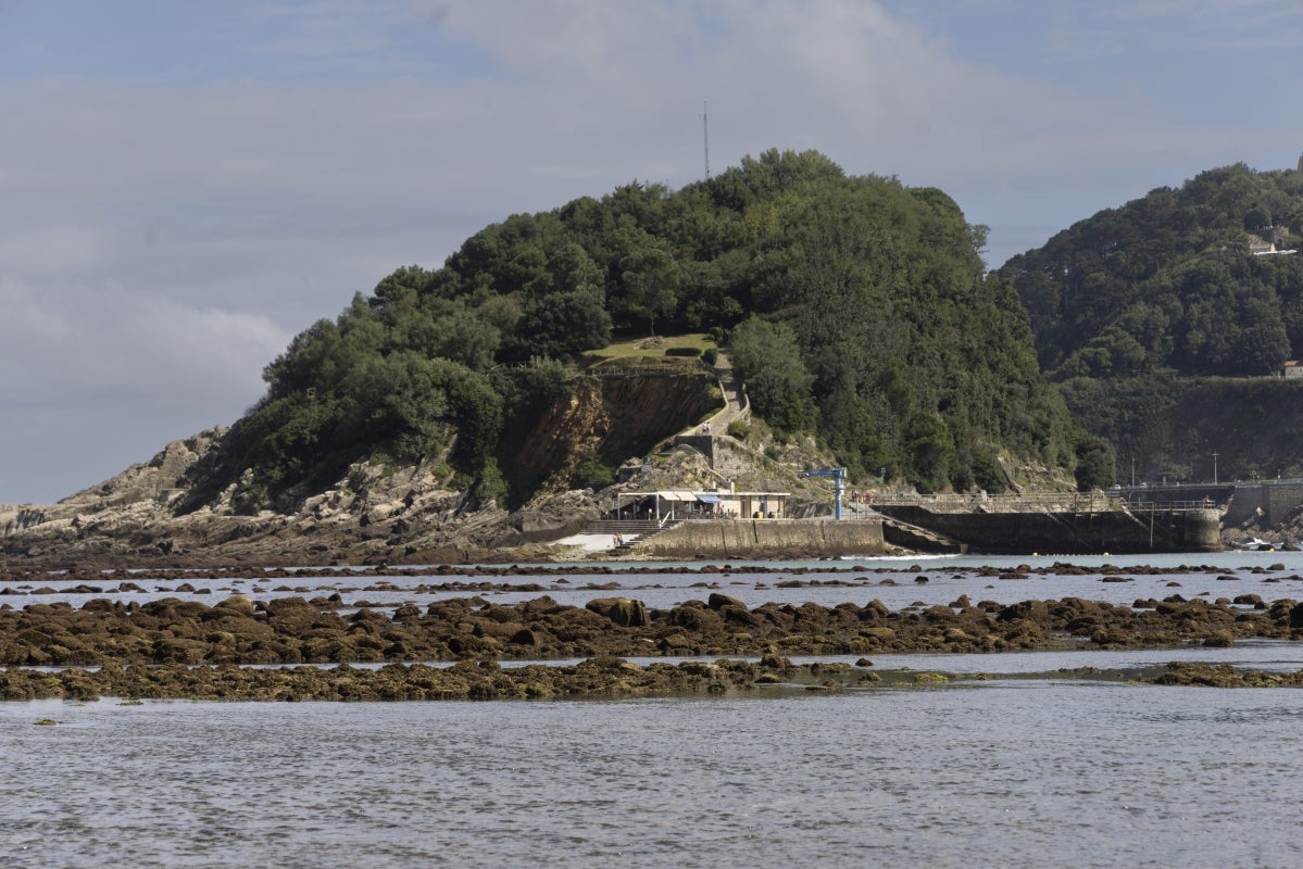 El espectáculo de las mareas vivas en las playas de Donostia