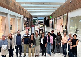 Representantes de Garbera, Aranzadi, Dipurtación y AHM, en la presentación de la muestra este miércoles.