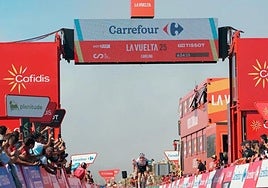 Otro final de etapa en el alambre para La Vuelta: vientos de 50 km/h en el Morredero