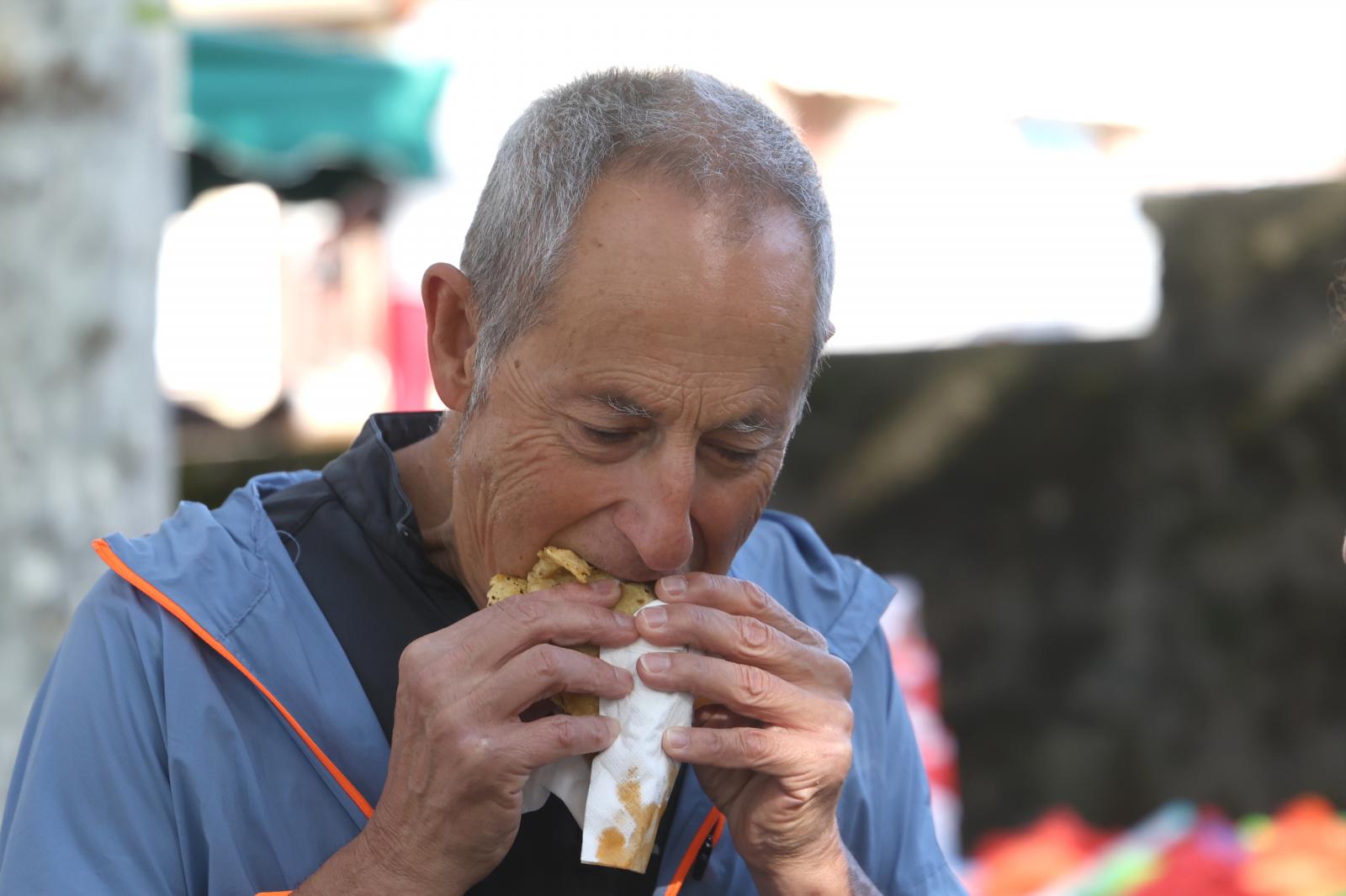 Gran ambiente en el Baserritar Eguna de Hondarribia