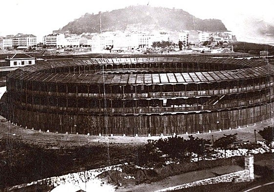 Panorámica de la plaza de toros de Atocha.