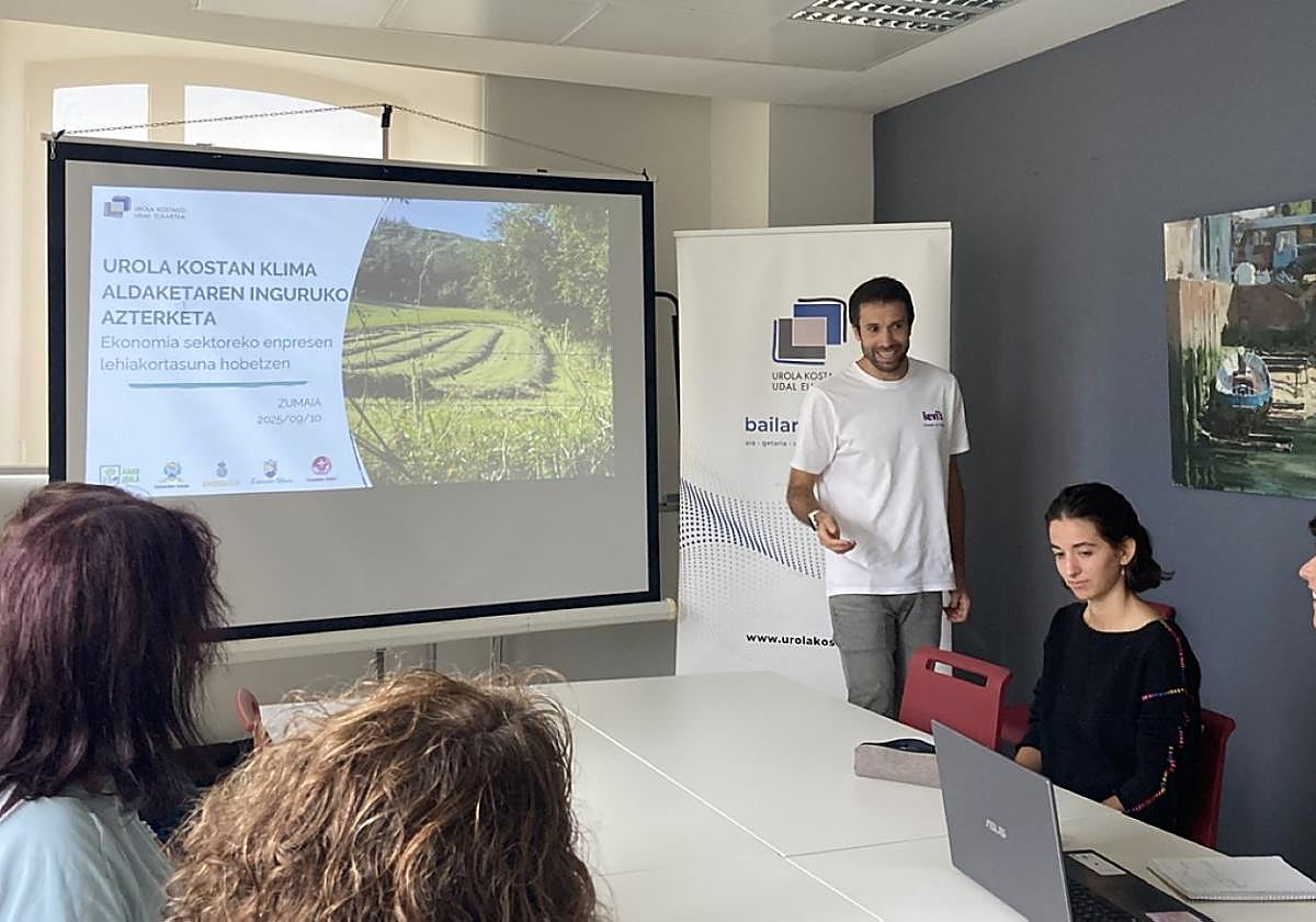 UKUE, en colaboración con el servicio de asesoría Isladak, ha analizado el impacto del cambio climático en la comarca en una primera sesión dirigida al sector económico de Zumaia.