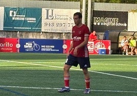 De Alba capitaneó al equipo en el estreno.