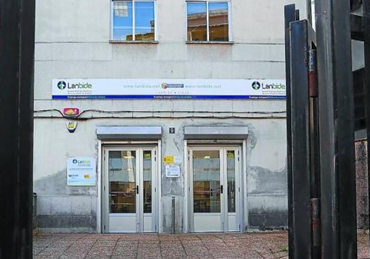 La oficina del SEPE se encontraba dentro del local de Lanbide.
