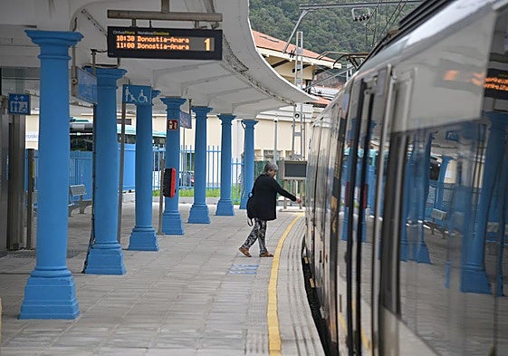 Tres semanas sin tren entre Aia-Orio y San Pelaio desde el lunes