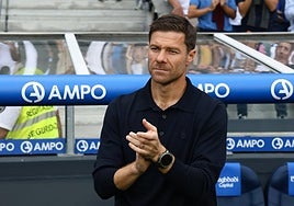 Xabi Alonso, en el transcurso del partido ante la Real Sociedad.