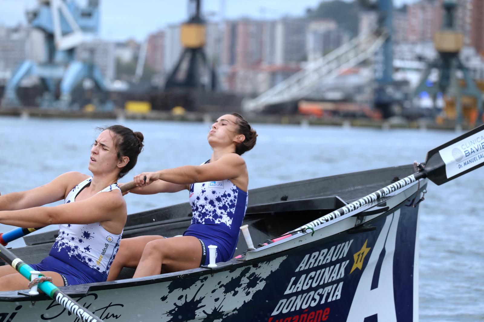 Arraun invita a DV a compartir un entrenamiento antes de la regata