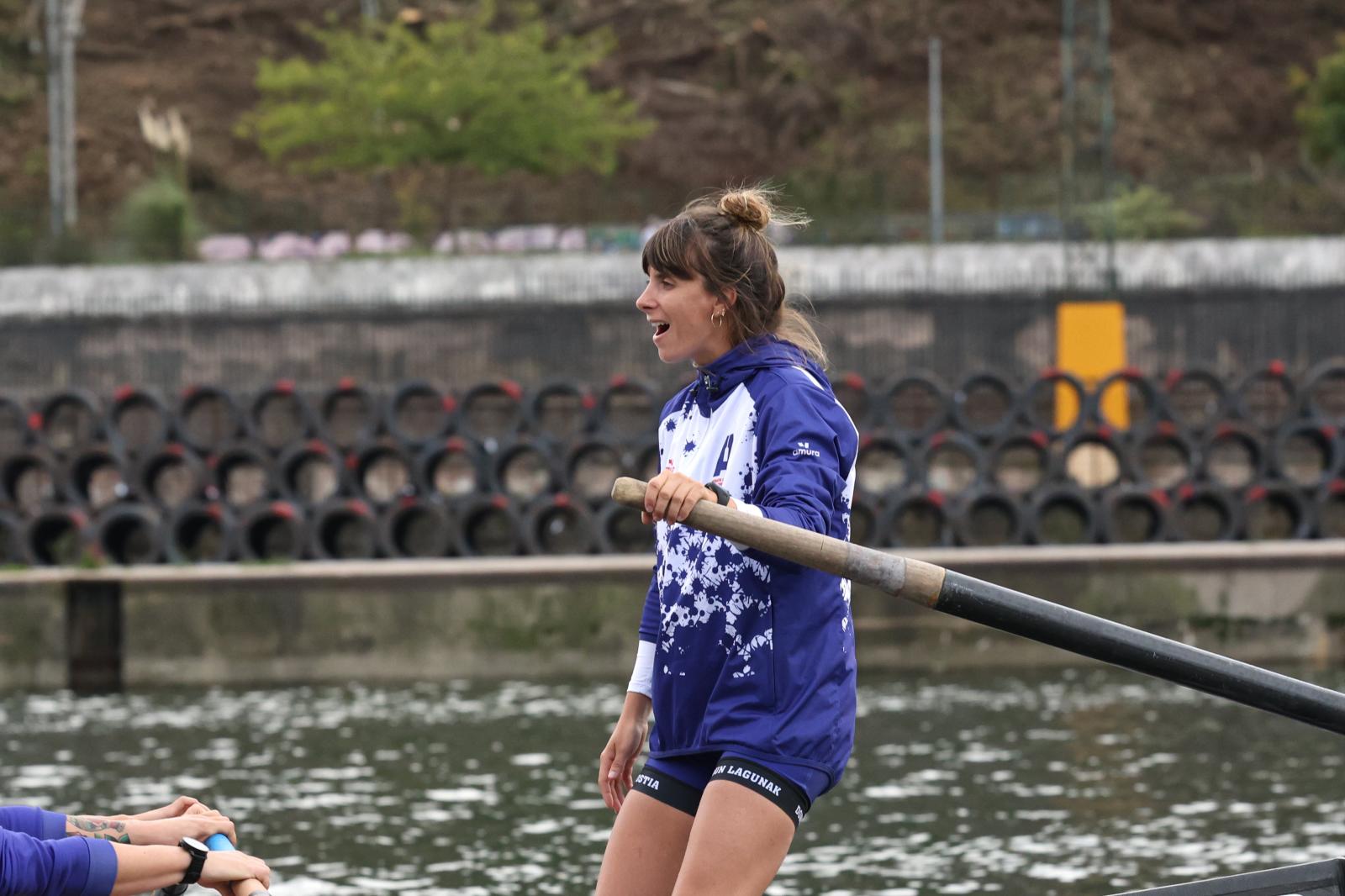 Arraun invita a DV a compartir un entrenamiento antes de la regata