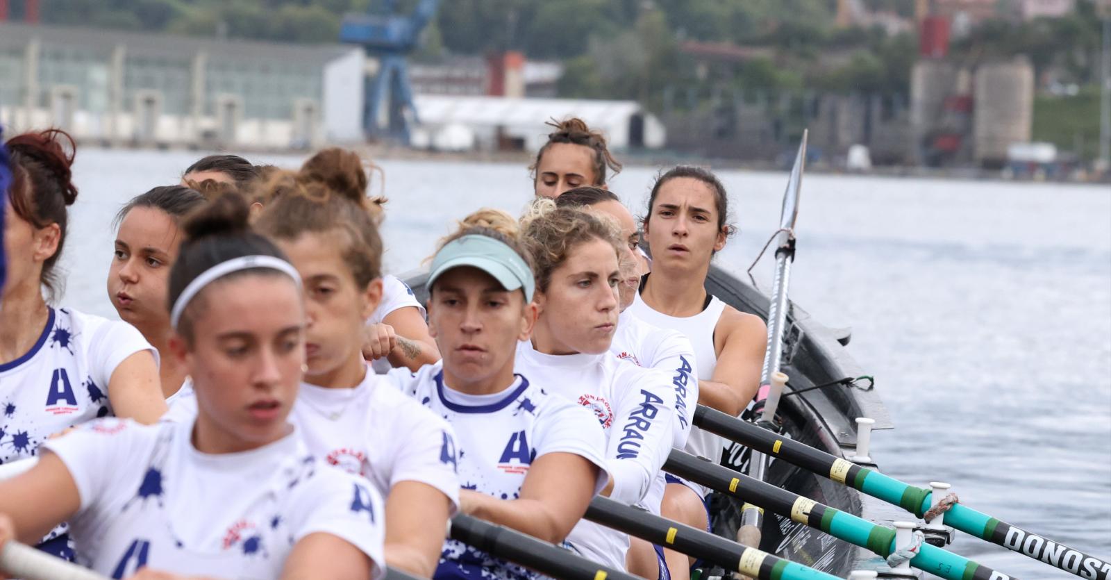 Arraun invita a DV a compartir un entrenamiento antes de la regata
