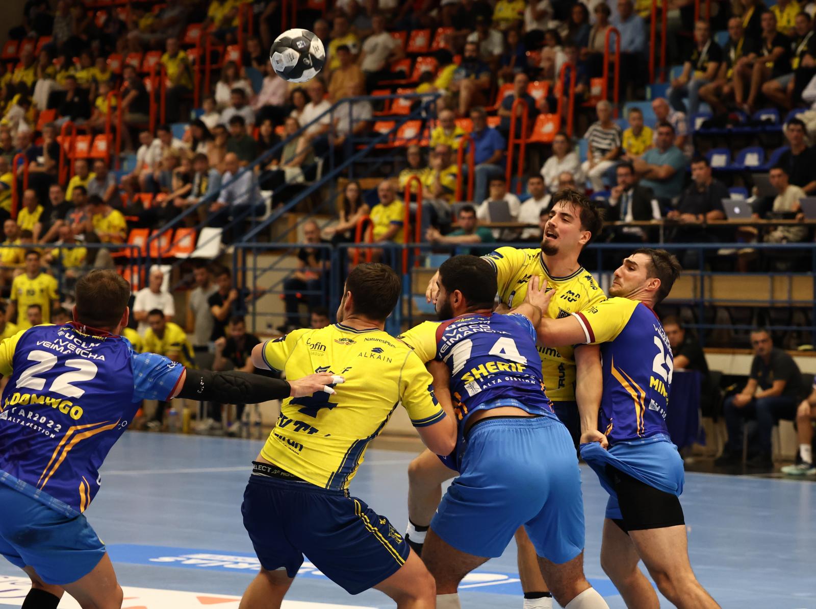 Remontada del Bidasoa: un debut con garra en Artaleku